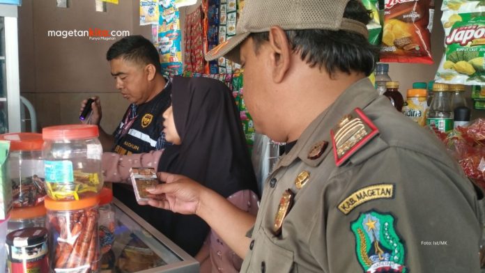 razia rokok ilegal