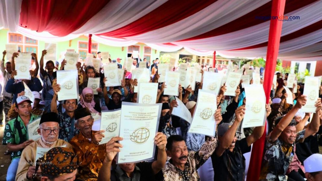 Wamen Ossy Tegaskan Komitmen Presiden Prabowo untuk Menyejahterakan Rakyat Wamen Ossy Tegaskan Komitmen Presiden Prabowo untuk Menyejahterakan Rakyat