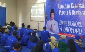 Bagikan Paket Sembako di Magetan, Mas Ibas: Demokrat Tak akan Meninggalkan Rakyat
