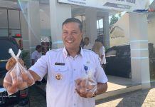Tak Ketinggalan, ASN di Lingkup Pemerintah Kecamatan Takeran Gelar Aksi Beli Telur Peternak Magetan